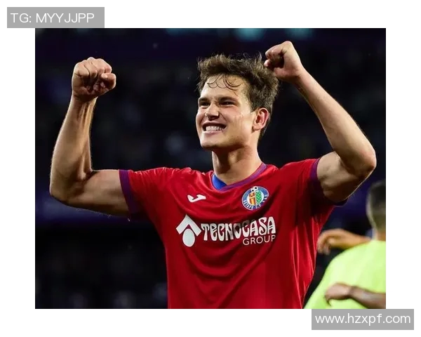 萨拉与足球的传奇故事：从草根到明星的辉煌之路